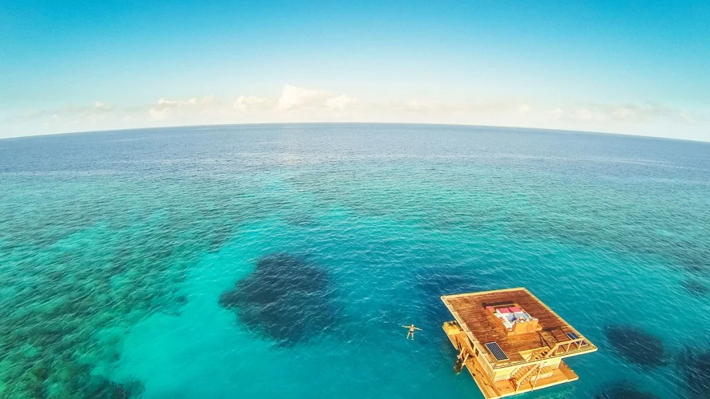 manta resort under water room