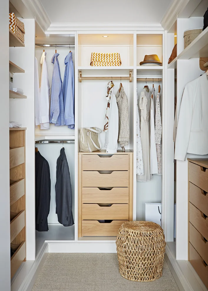 Corner Drawers Closet Design