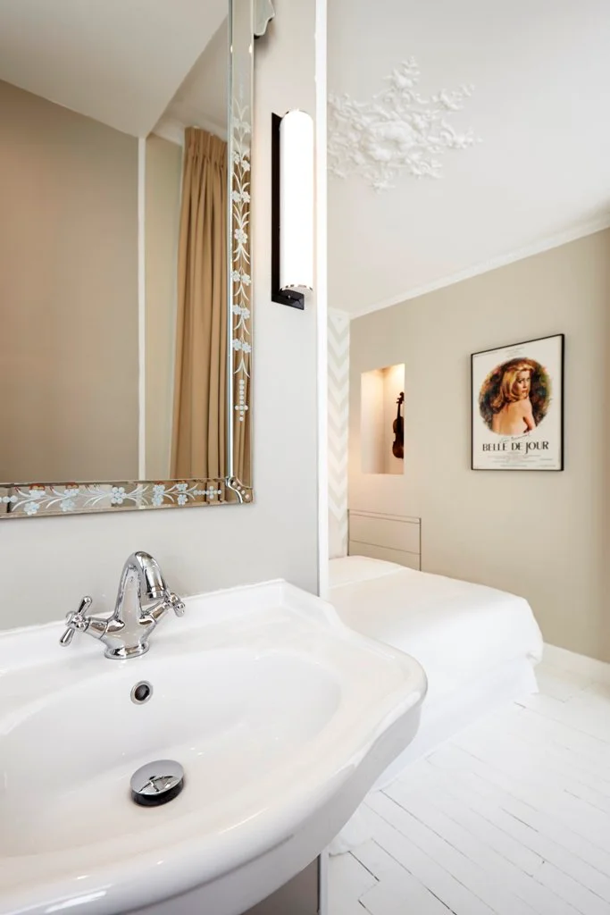 bathroom white sink design