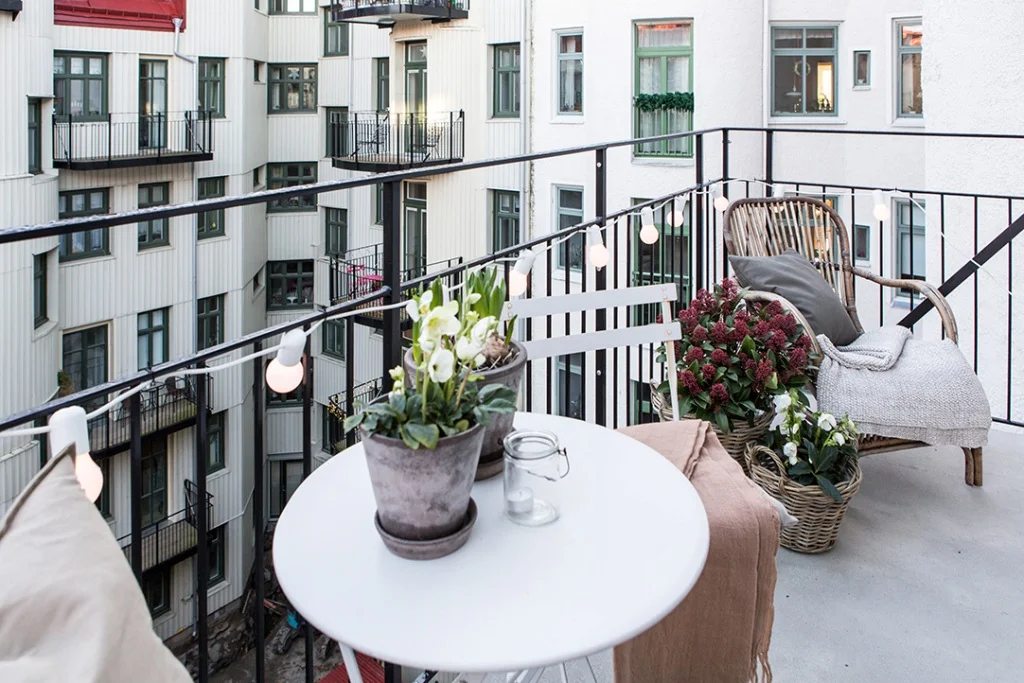 Bedroom Small space balcony