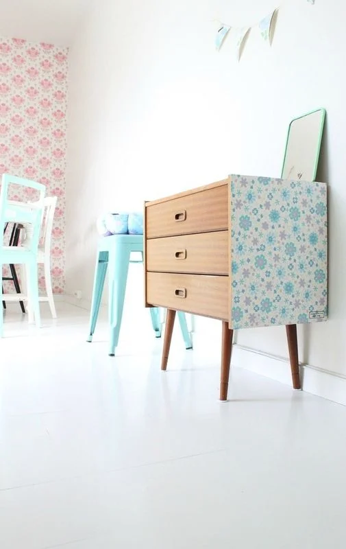Wallpaper on Small Table