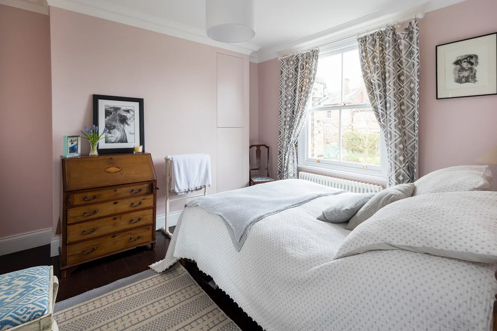 Fantastically Arranged Guest Bedroom