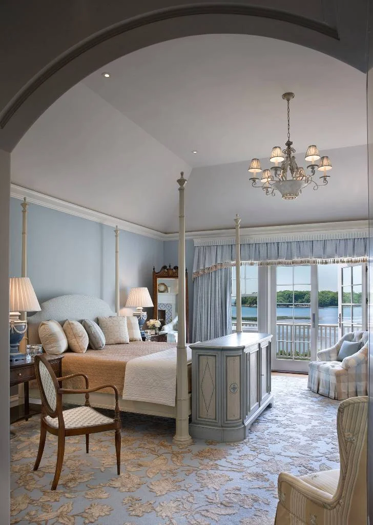King Sized Four Poster Bed