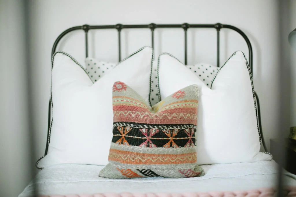 accent pillows multicolor