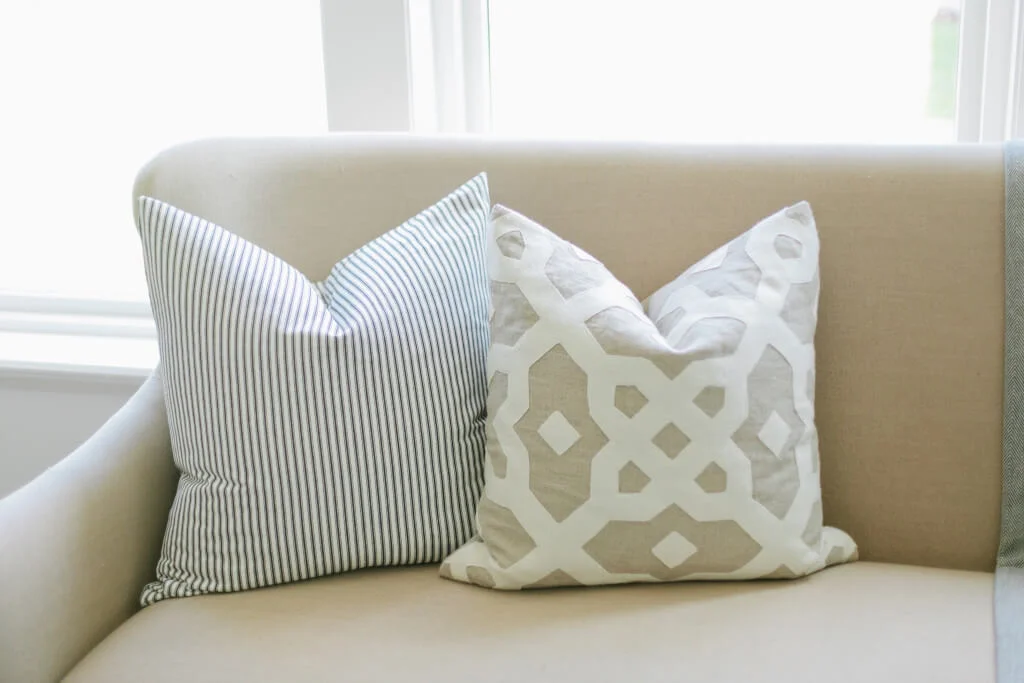 accent throw pillows