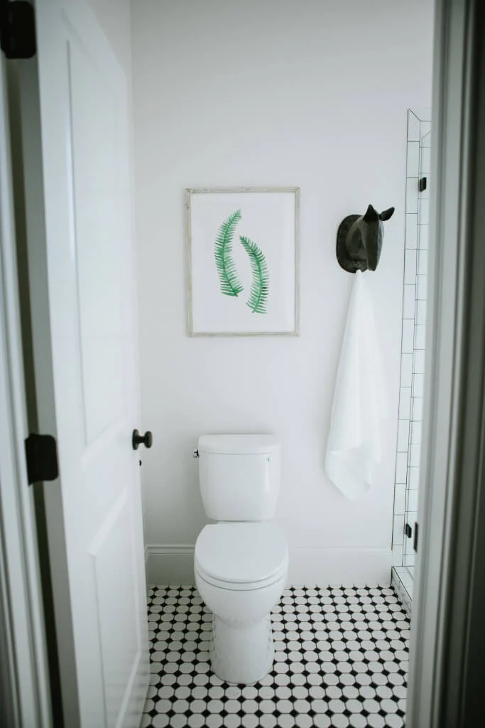 bathroom patterned tiles