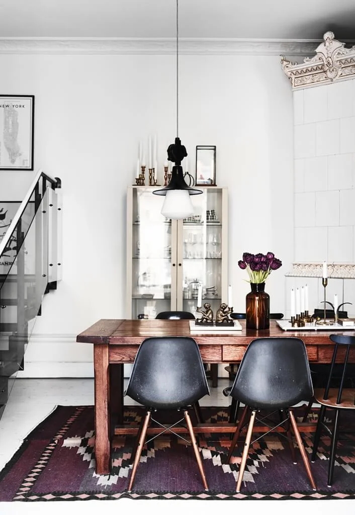 dining area glass shelf