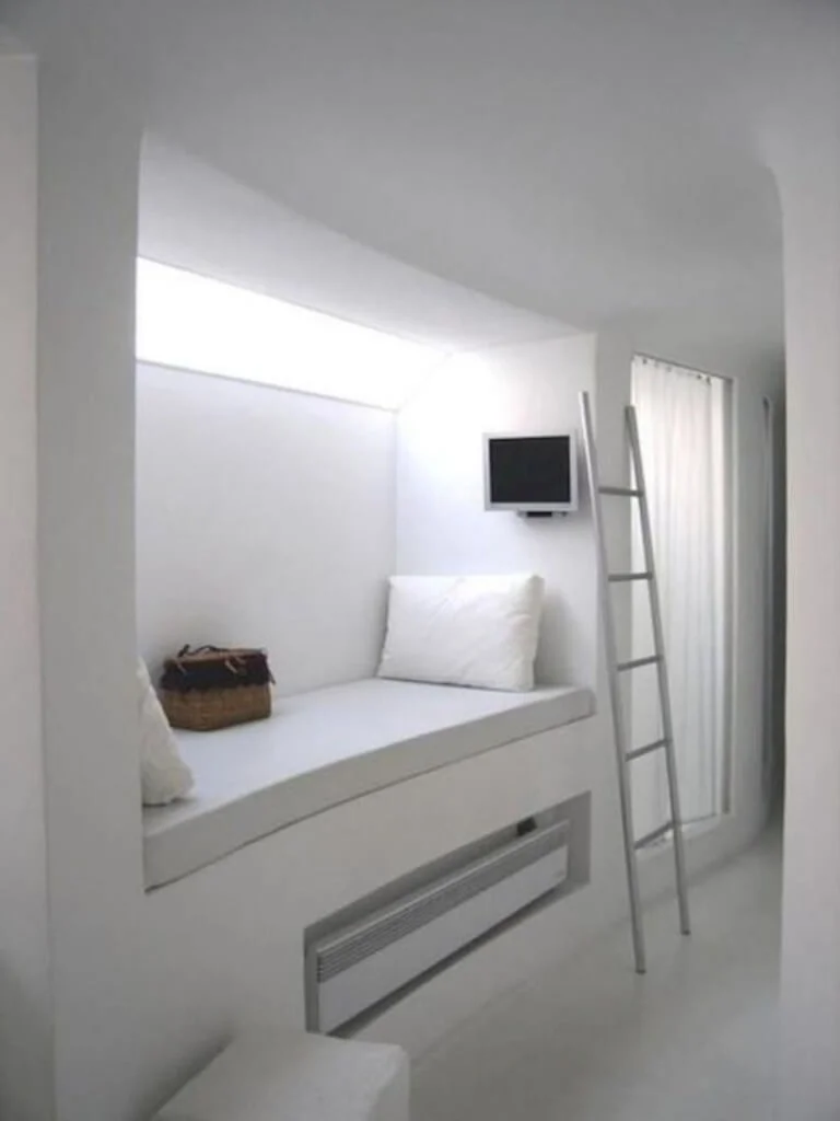 minimalist alcove bed