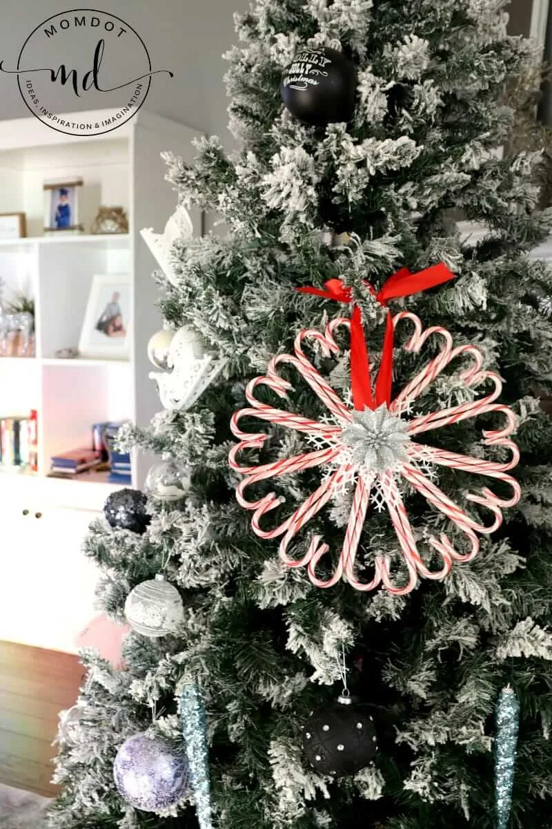 Candy Cane Wreath Decor