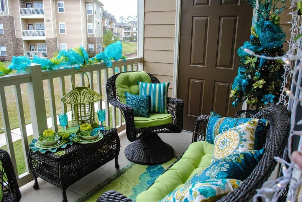Chic Small Christmas Balcony Design