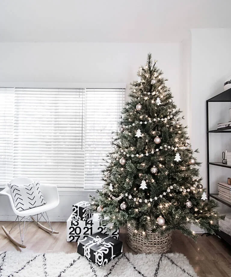 Minimal Scandinavian Christmas Tree Decoration