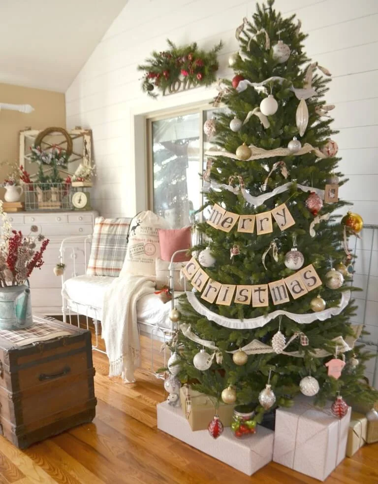 Simple Farmhouse Tree Decor
