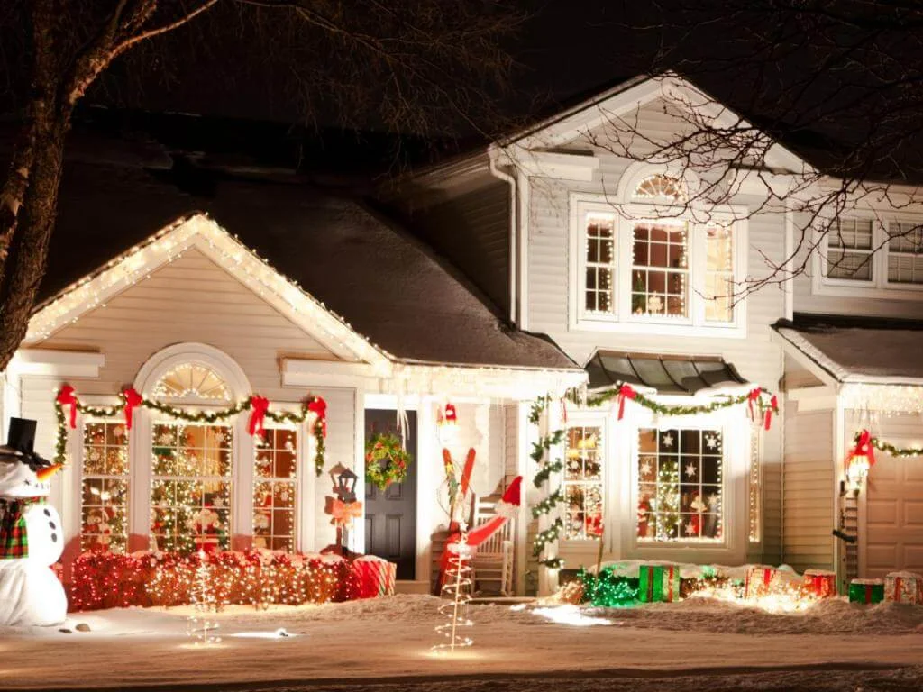Traditional Front Yard Christmas Decoration