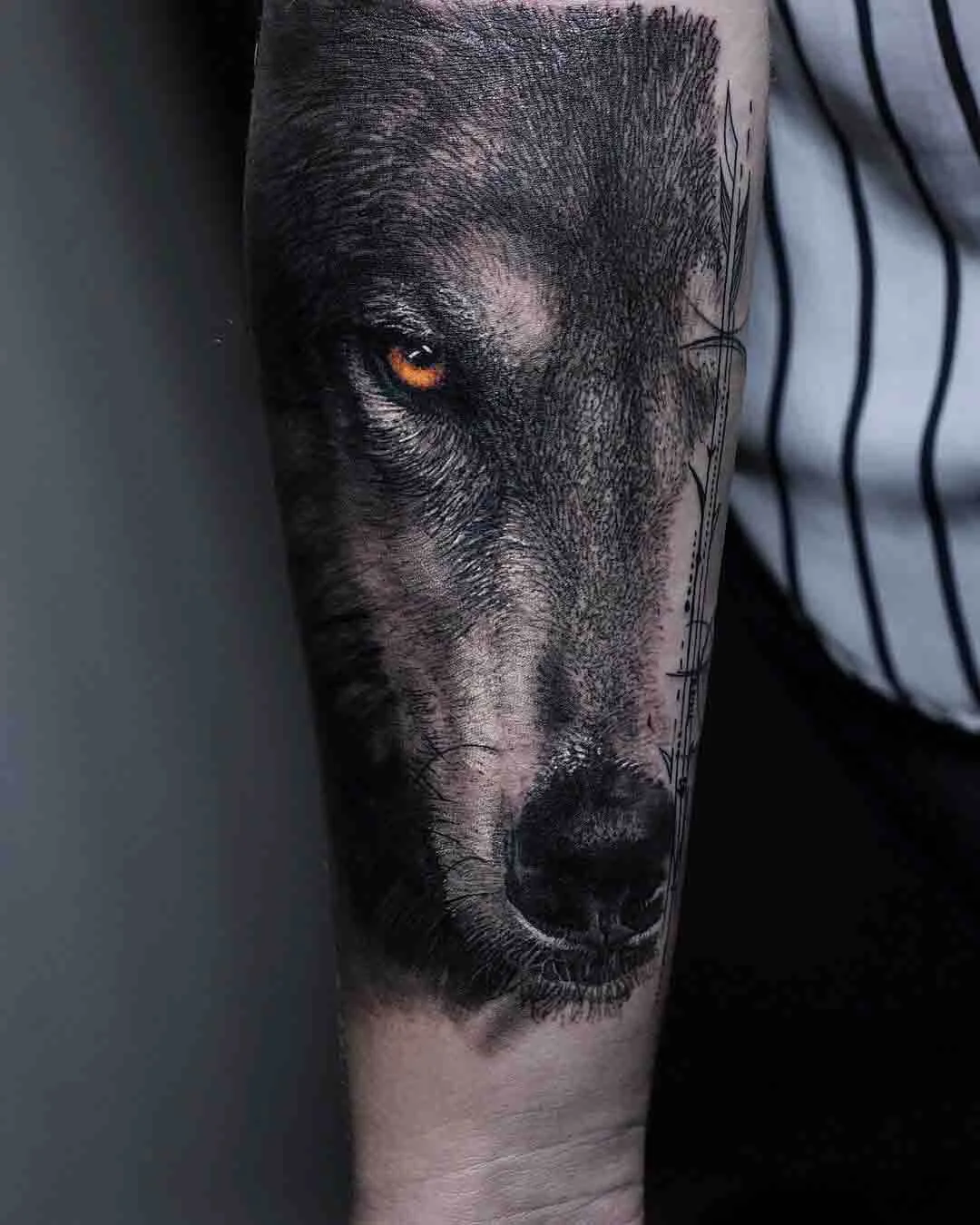 Realistic Wolf Tattoo