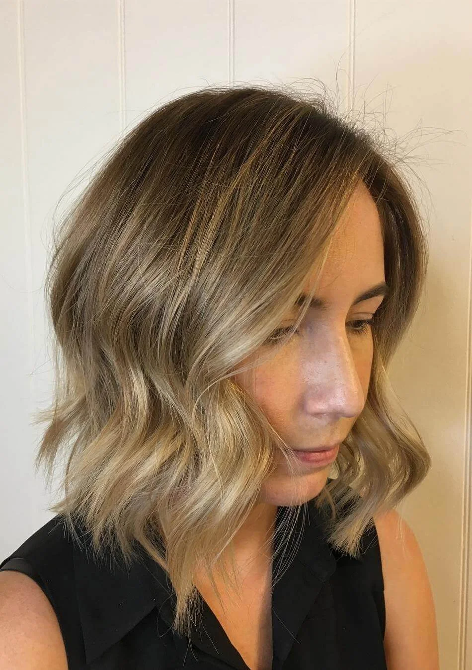 Medium Length Wavy Bob - Cute Bob Hairstyles