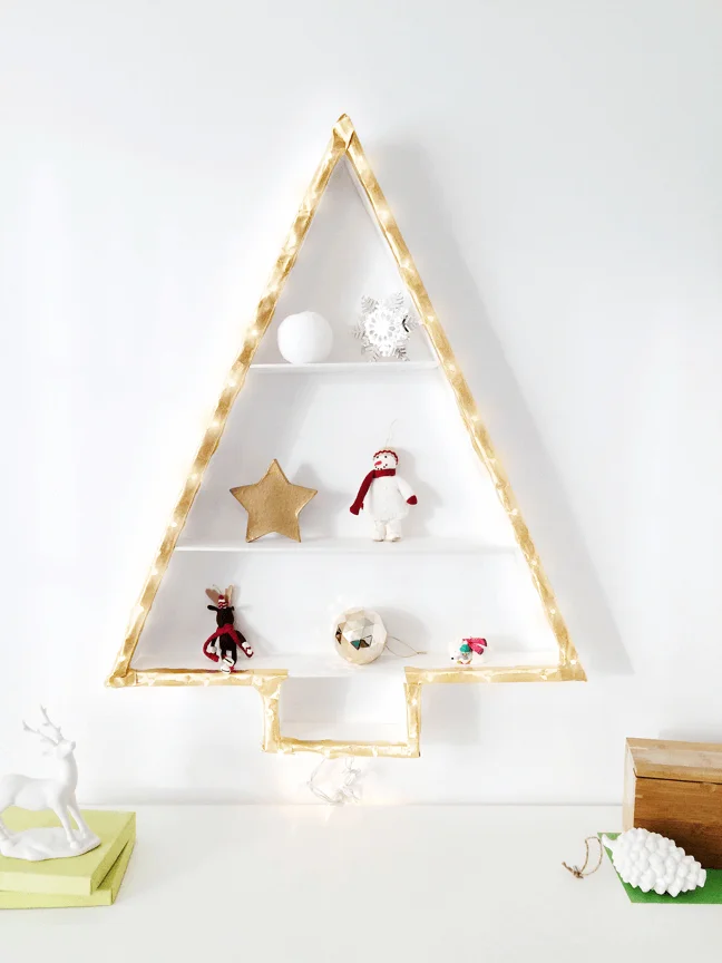 DIY Space Saving Christmas Tree
