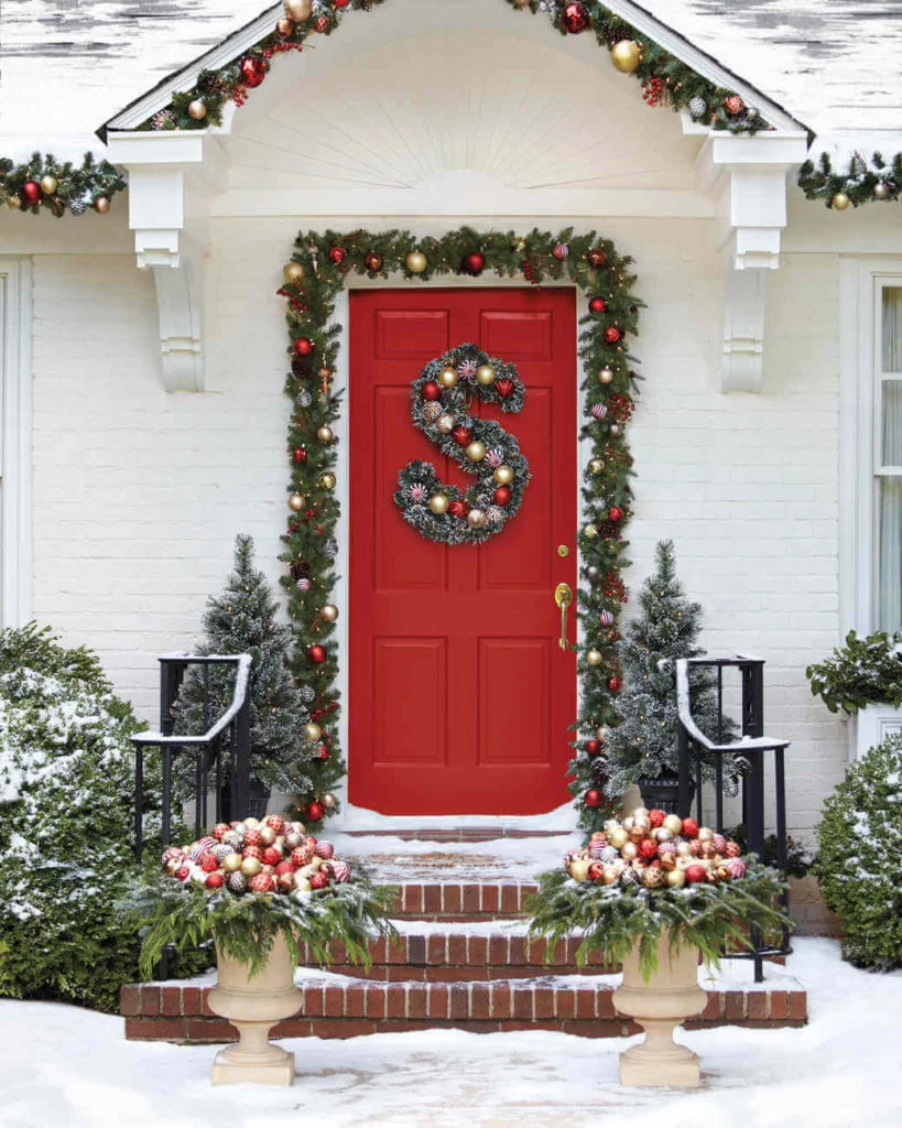 Fancy Front Porch Christmas Decoration