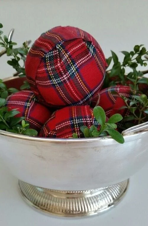 Farmhouse Style Tartan Christmas Centerpiece
