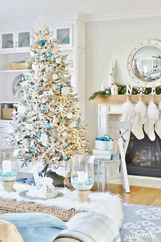 Fireplace Beach Style Christmas Decoration