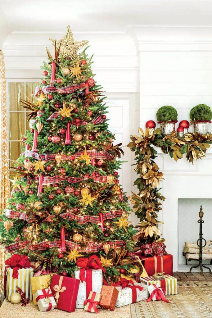 Red Gold Vintage Tree Decoration