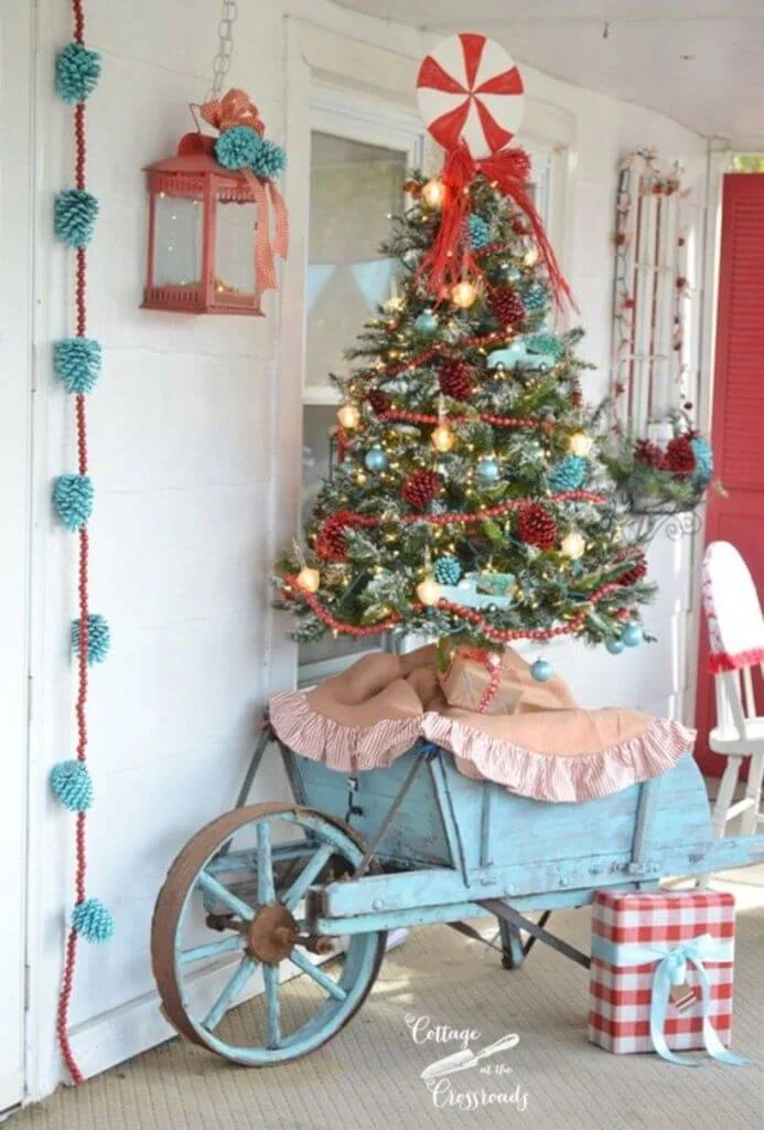 Retro Christmas Front Porch Decor