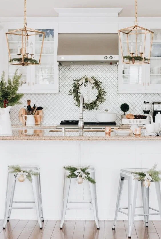 Rose Gold Classic Christmas Decor