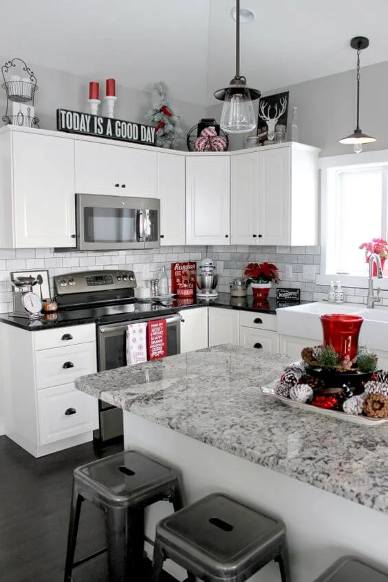 Simple Modern Style Kitchen Decor
