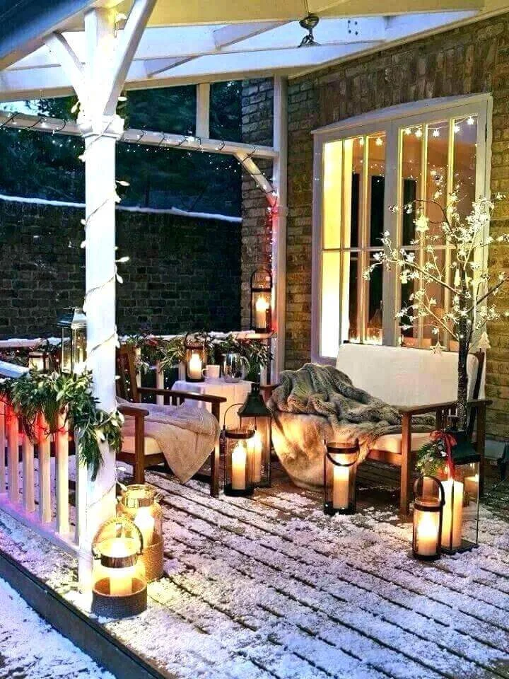 Traditional Porch Christmas Lanterns Decoration