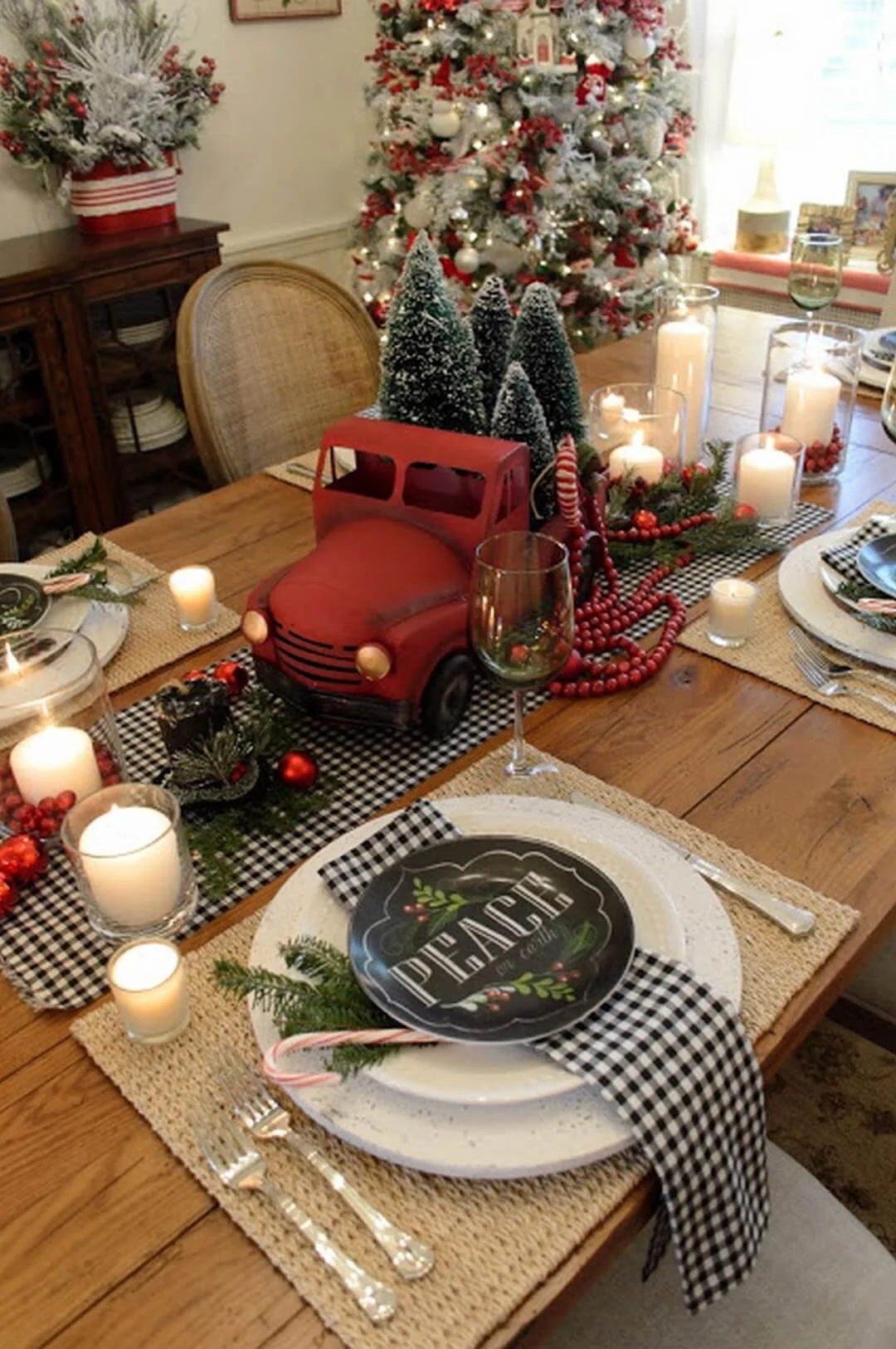Vintage Gorgeous Christmas Tablescape