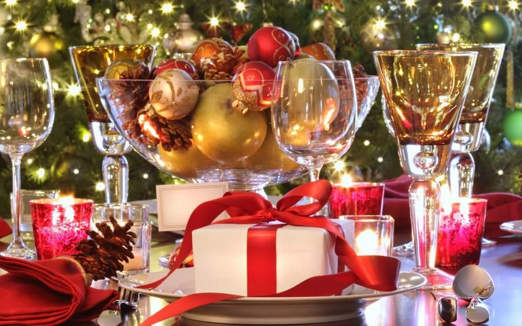 Christmas Ornaments Centerpiece Decoration
