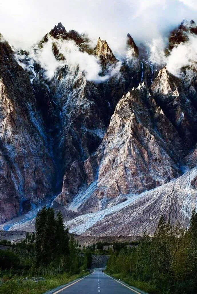 Karakoram Highway China And Pakistan