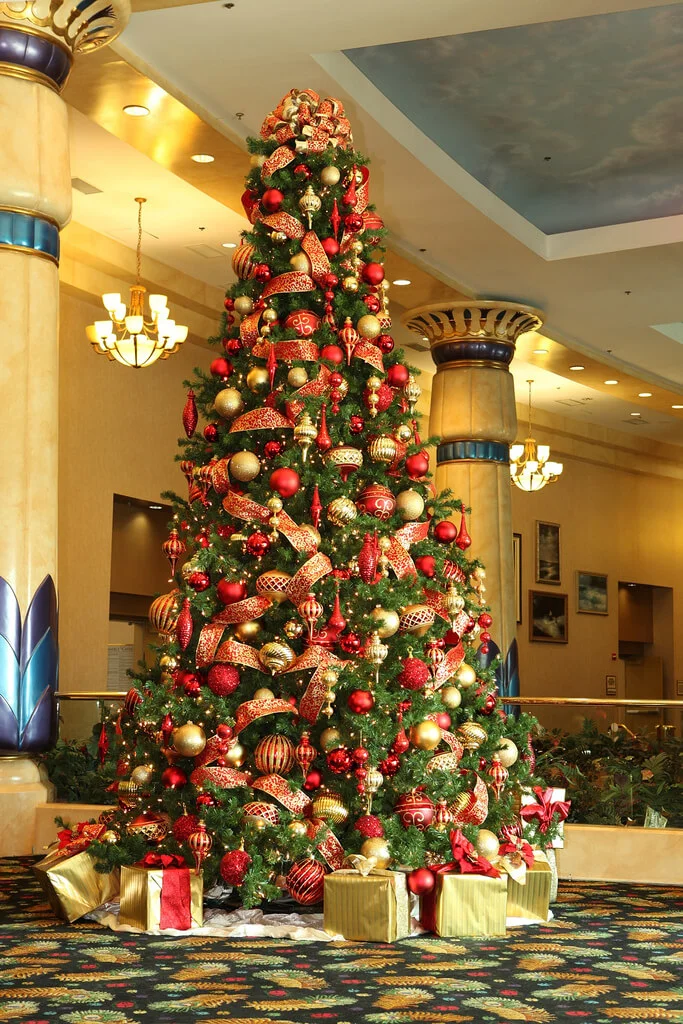 Red Gold Christmas Tree Decoration