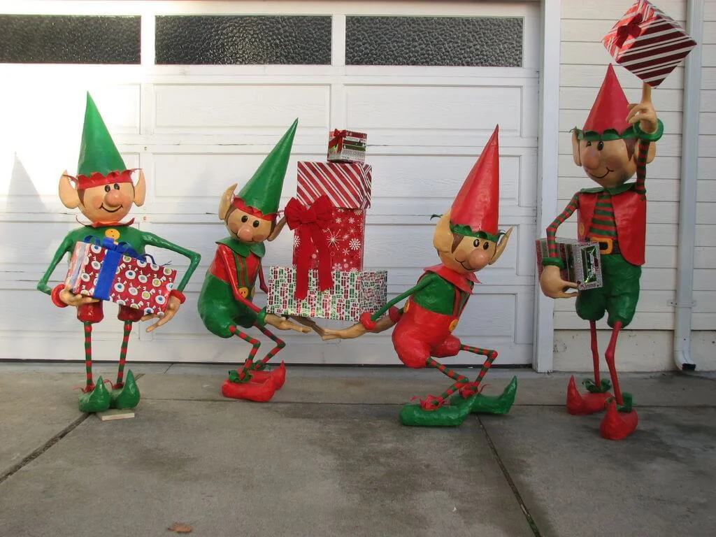 Santa’s Elves Christmas Yard Display