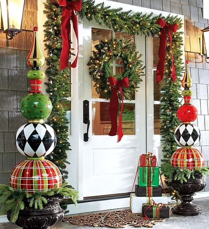 Festive Front Door Red Green Decor