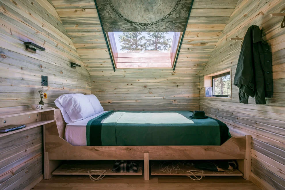 Rustic Natural Tones Bedroom Decor