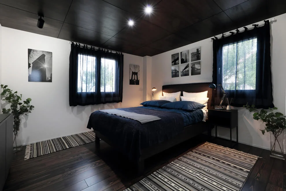 Dark Wood Tones Modern Decor