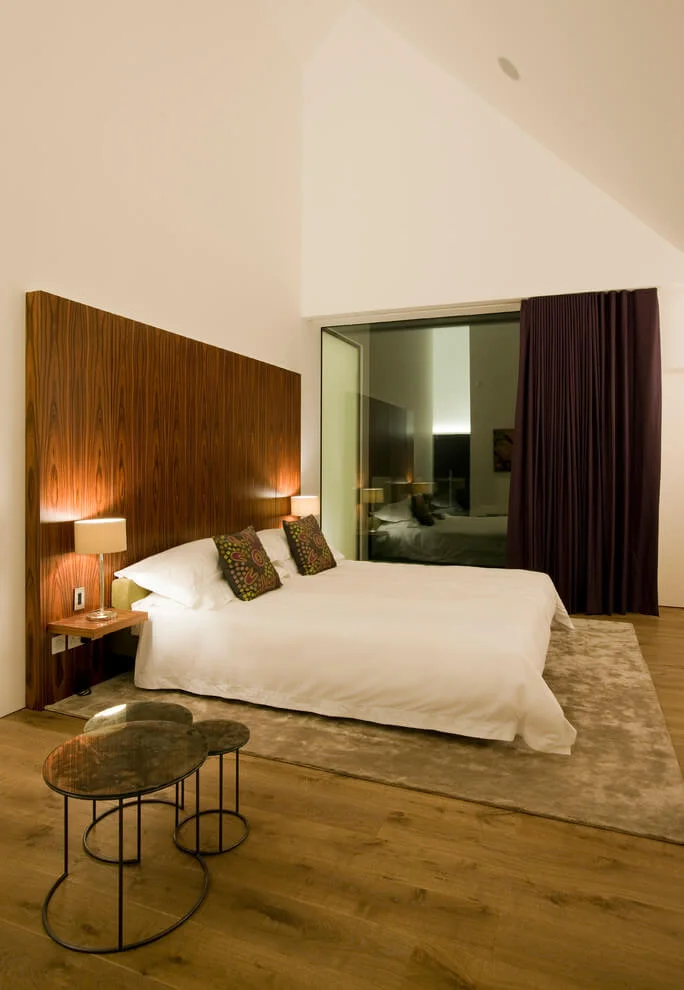 Wooden Headboard Simple Modern Bedroom