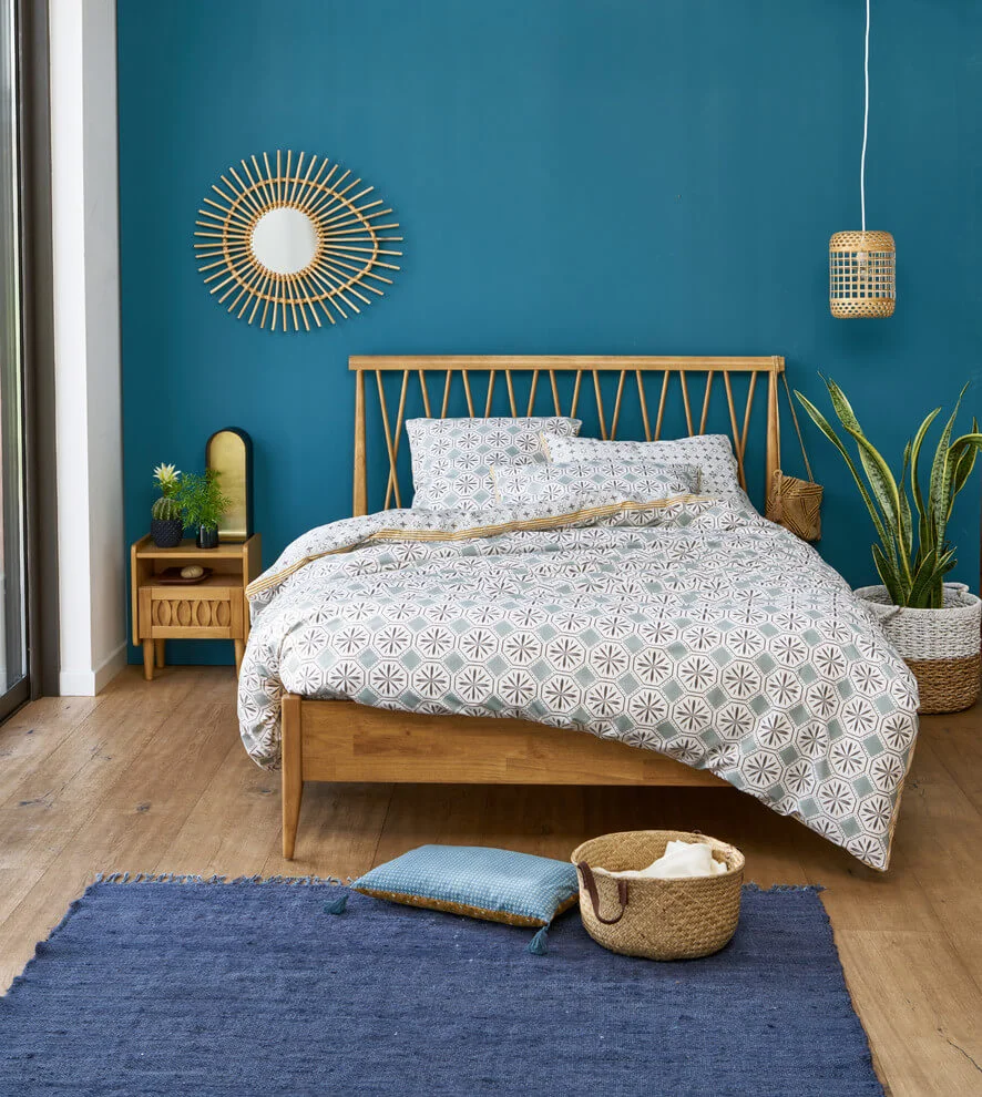 Coastal Look In Contemporary Bedroom