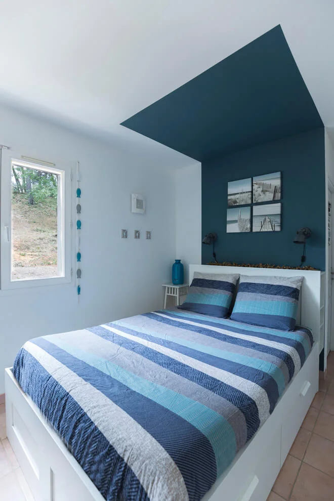 Light Soothing Beach Bedroom Decor