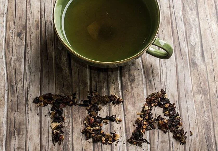 Apply a Tea Rinse for Shiny Hair