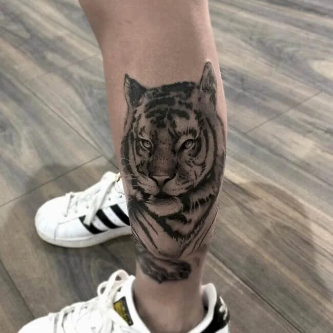Detailed Baby Tiger Leg Sleeve