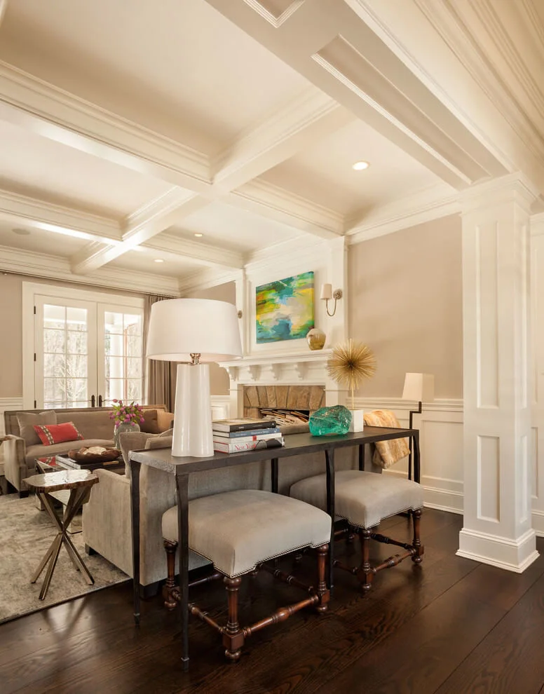 Traditional and Elegant Living Room Design