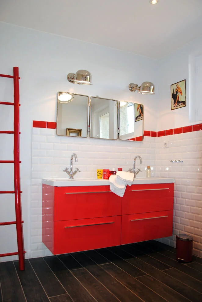 Modern Style Bathroom Decor