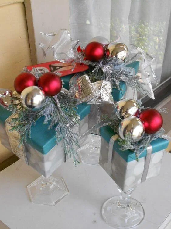 Gifts Topiary In Silver Blue Decorations
