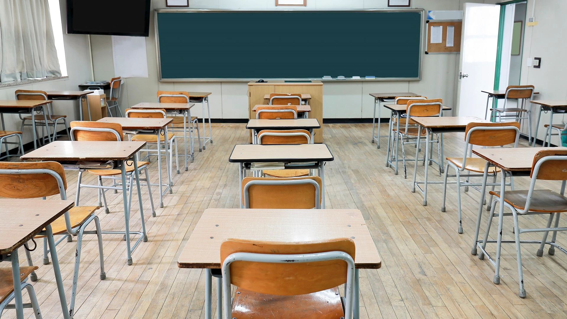 School desk 1