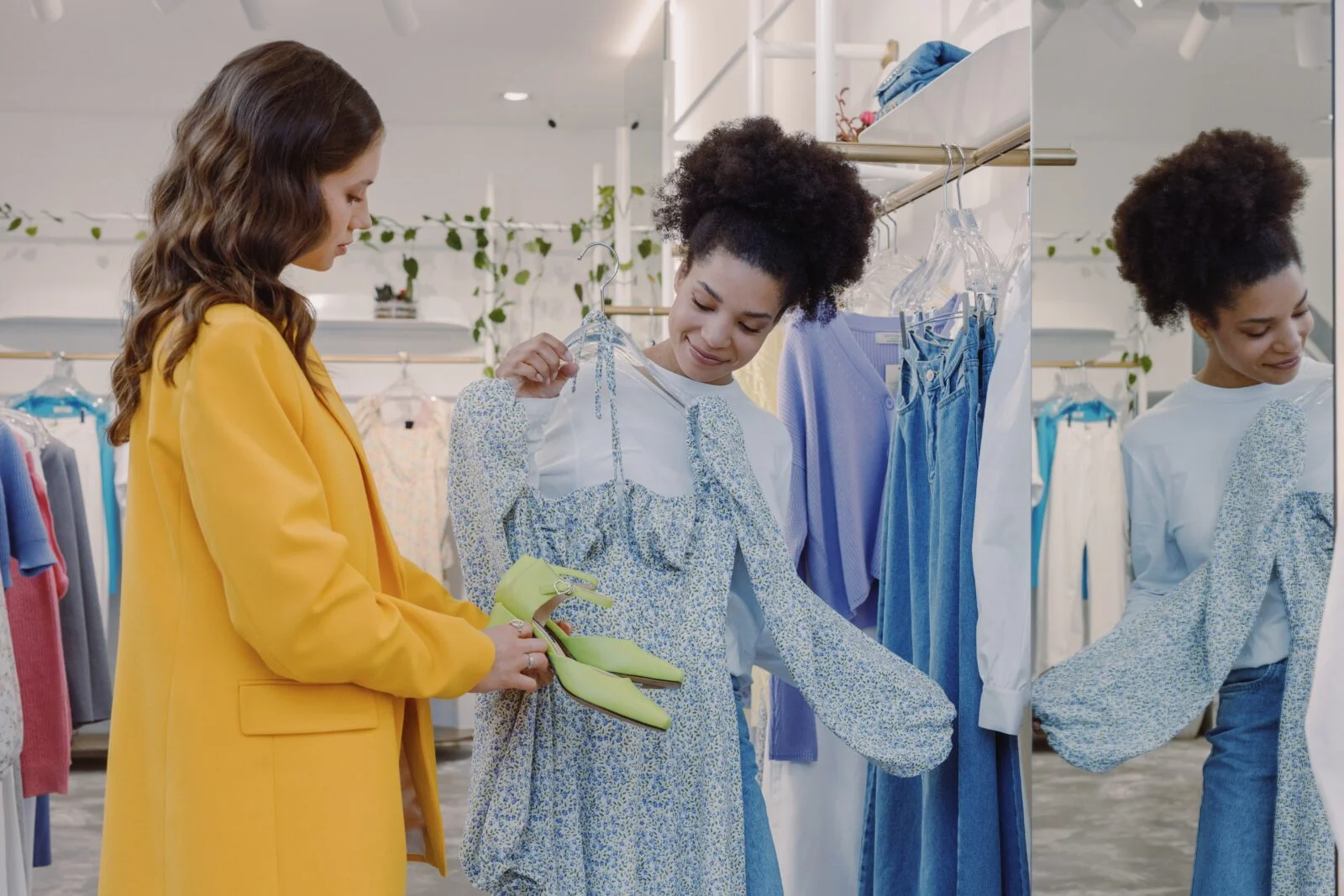 Shopping In Store Vs Online 1